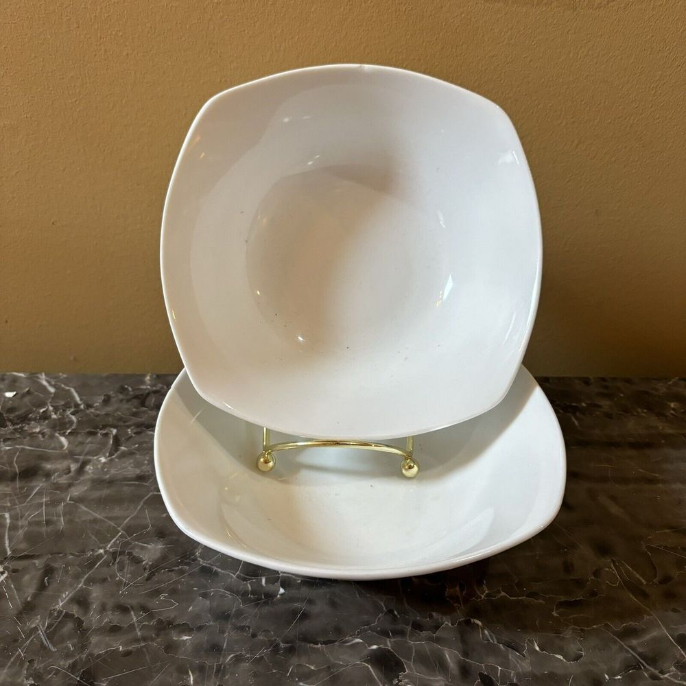 Crate & Barrel White Porcelain Pasta Bowls Set Of 2‎  7"x7"